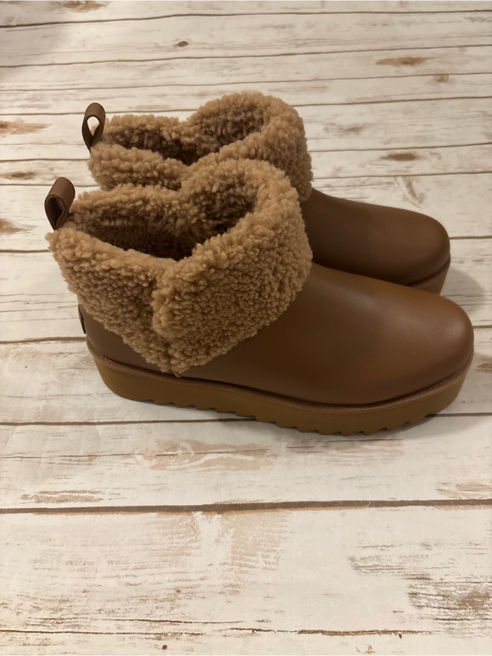 Ugg Australia Womens Alina Ultra Mini Curled Platform Boot Cognac Size 11